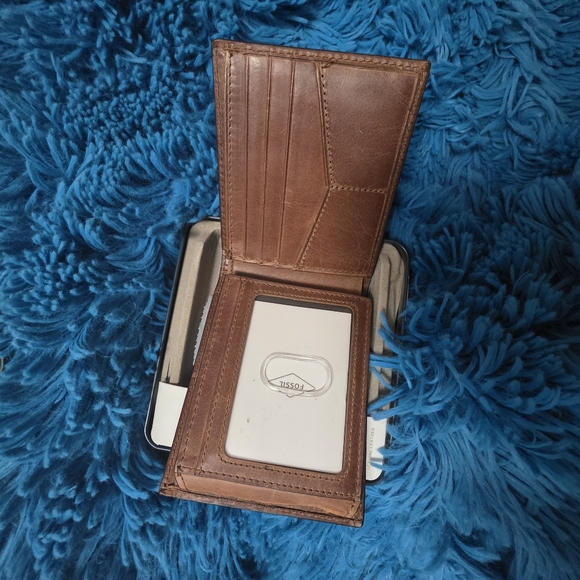 Fossil Derrick Flip ID Bifold Wallet Leather Brown NWT - Picture 4 of 9